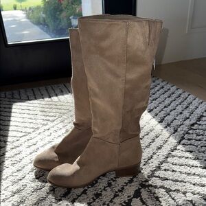 Women's Tan Suede Boots